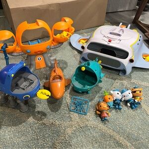 Private listing- octonauts toys